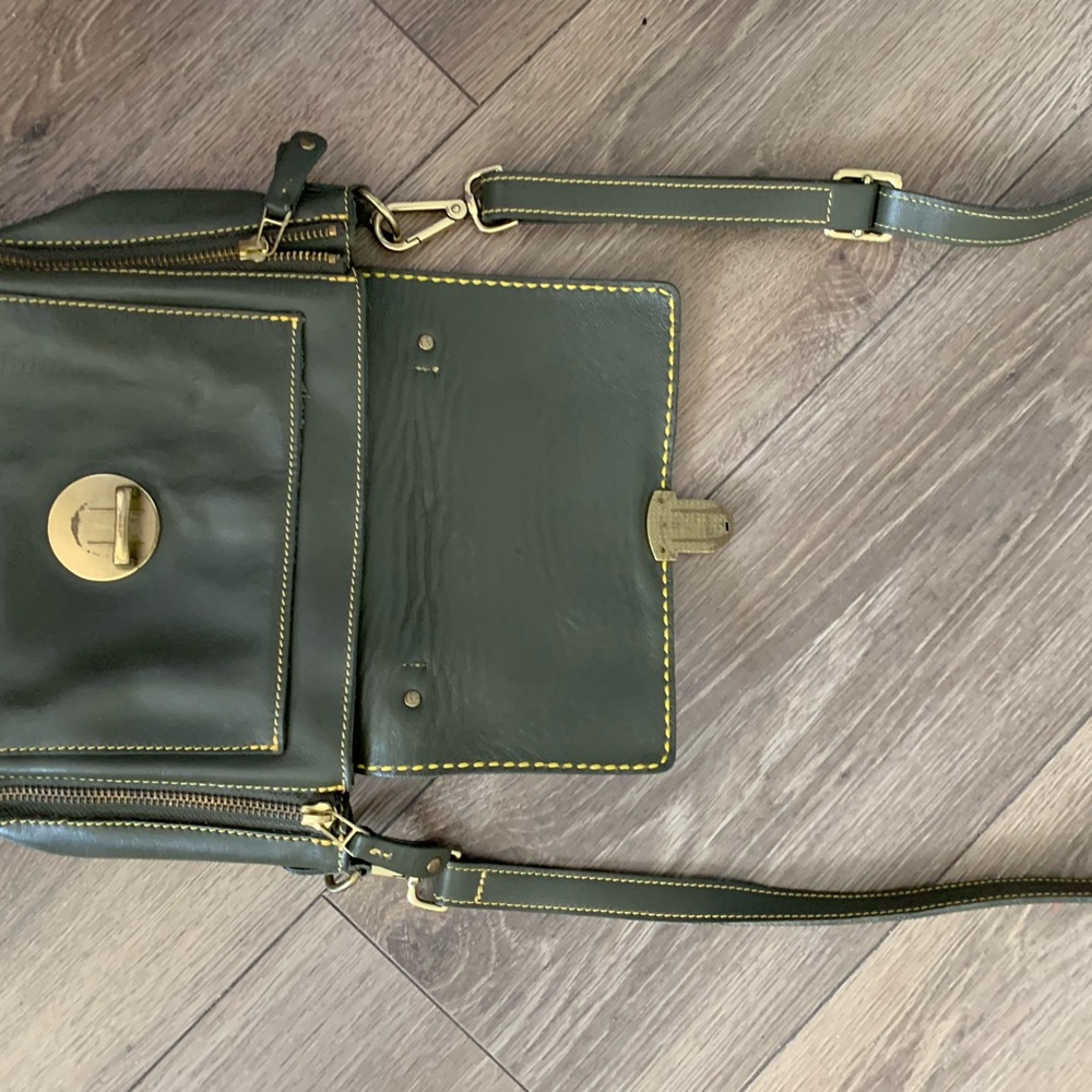 Roots crossbody bag green leather il size cm colour size cm 16,21,6 - Picture 5 of 12